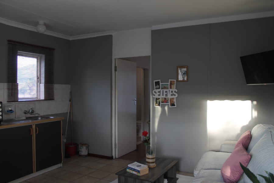 1 Bedroom Property for Sale in Strand Central Western Cape
